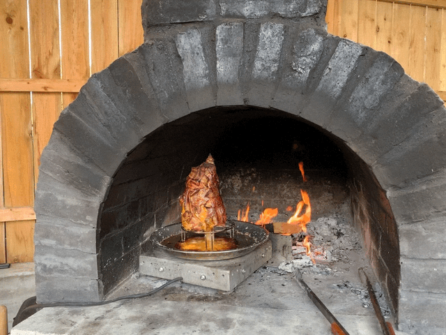 Pizza Oven With Rotisserie